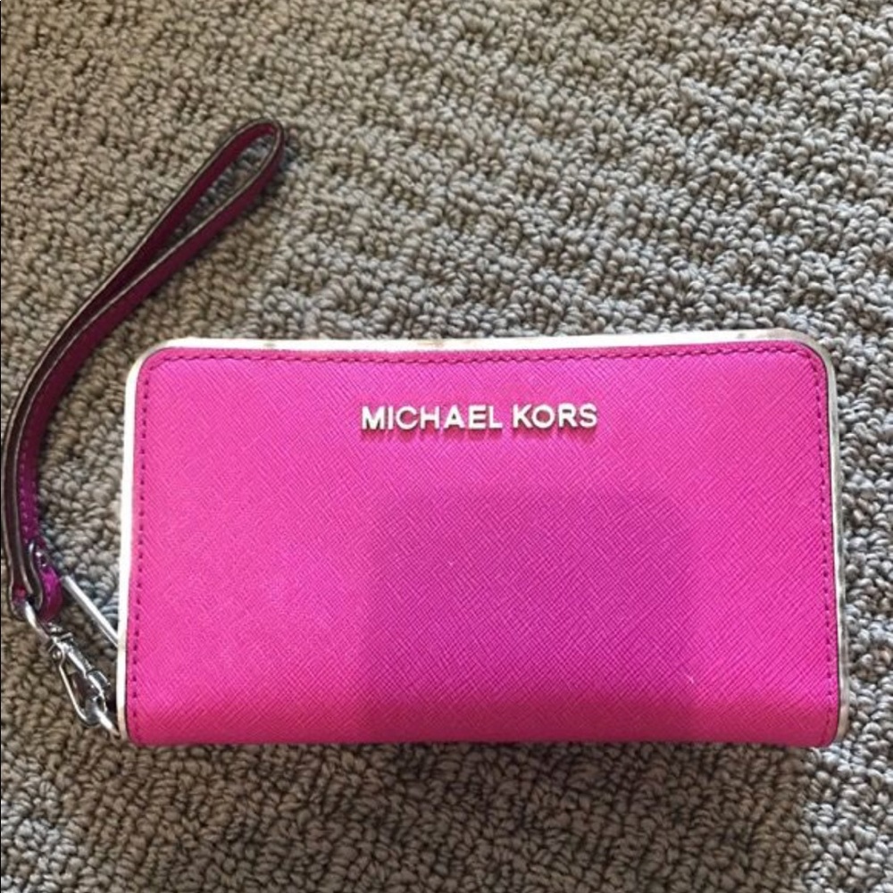 Michael Kors wristlet